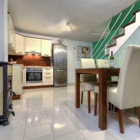 Marta With Heated Pool,grill,sea View *